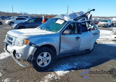 2012 Ford Escape Xlt z USA, uszkodzony, nr VIN 1FMCU9DG2CKA23488